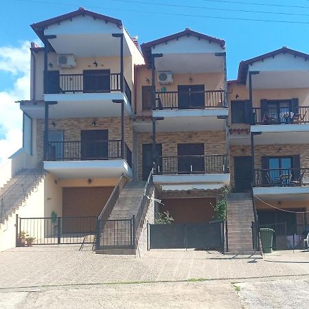 Ferienwohnung Μεζονετα Nea Roda Exterior foto