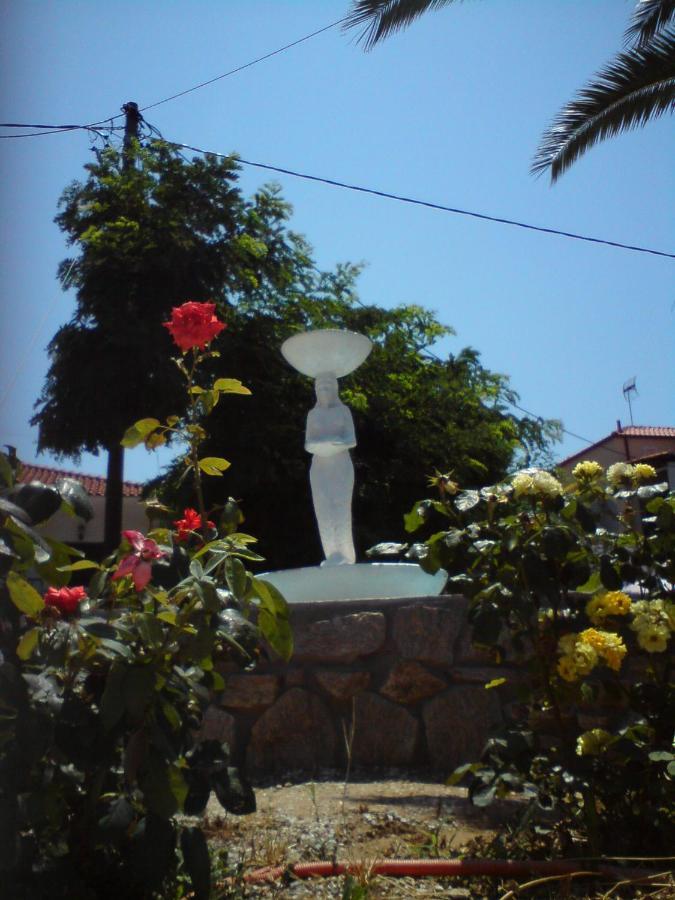 Ferienwohnung Μεζονετα Nea Roda Exterior foto