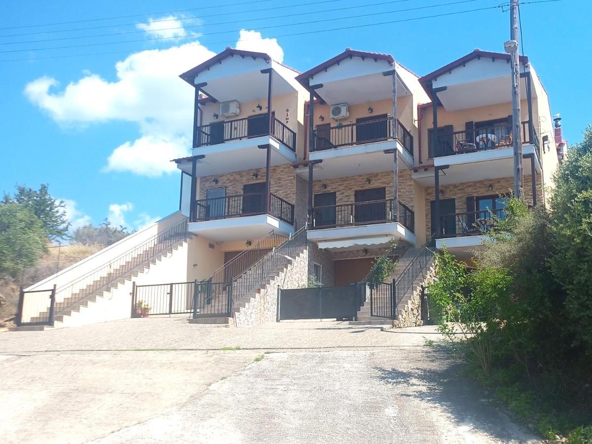 Ferienwohnung Μεζονετα Nea Roda Exterior foto