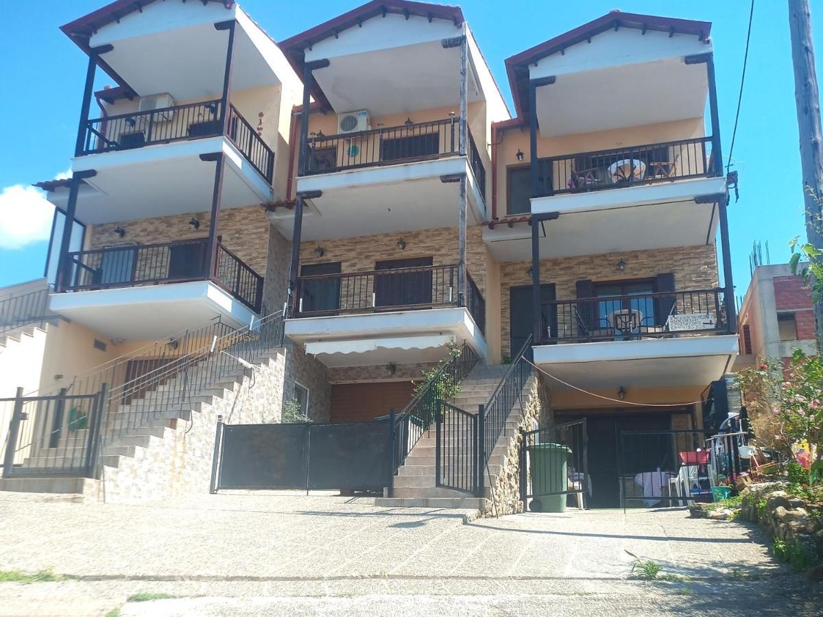 Ferienwohnung Μεζονετα Nea Roda Exterior foto