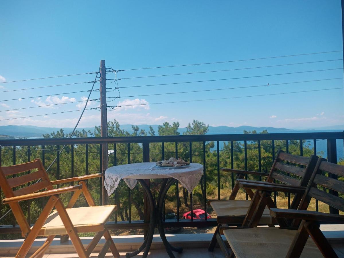 Ferienwohnung Μεζονετα Nea Roda Exterior foto