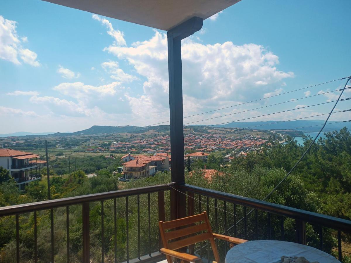 Ferienwohnung Μεζονετα Nea Roda Exterior foto