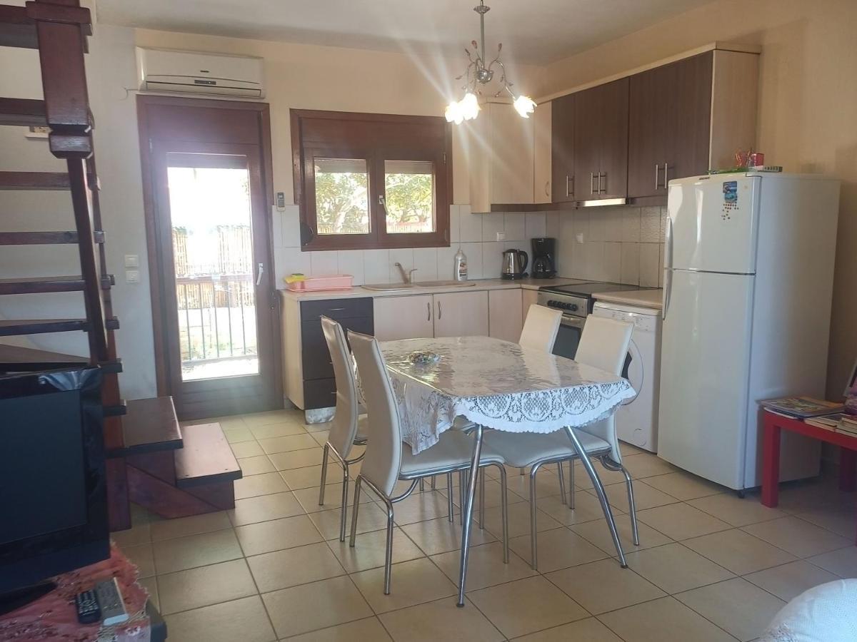 Ferienwohnung Μεζονετα Nea Roda Exterior foto